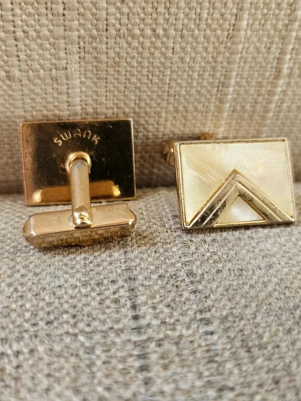 Vintage Swank Men Cufflinks Mother of Pearl Face Gold Tone Men Jewelry Cuff link